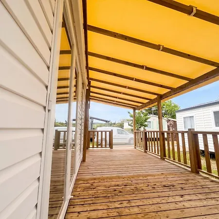 Confortable Avec Terrasse à Casa vacanze *